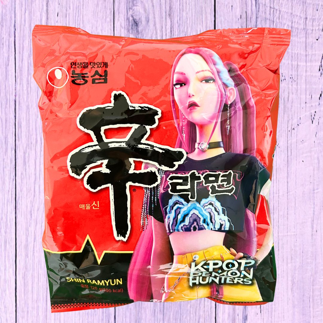 K-Pop Demon Hunters Mega Fan Snack and Gift Box – 100 Items Inside
